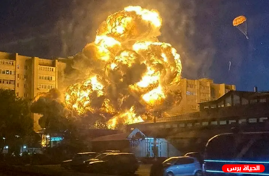 مقتل 13 شخص بسقوط طائرة روسية على مبنى سكني